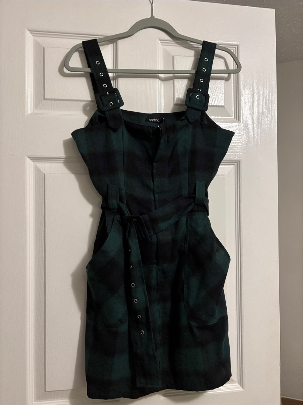 Boohoo Dark Green & Black Plaid Buckle-Strap Mini Dress